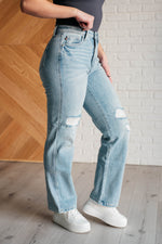 Patricia High Rise Rigid Magic 90's Straight Jeans